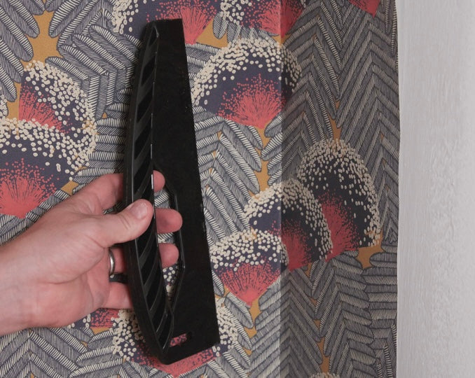 How to wallpaper round corners