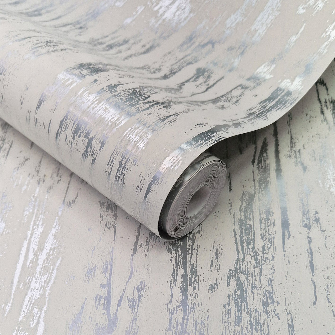 Helmsley Silver and Cream Luxury Foil Wallpaper