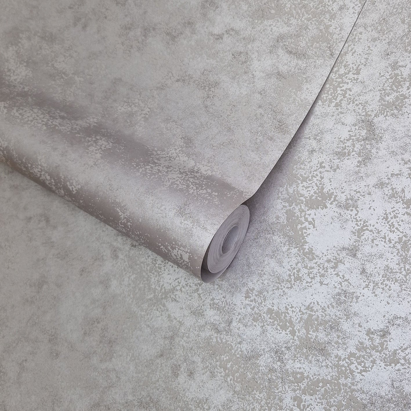 Fenton Silver Luxury Plain Wallpaper