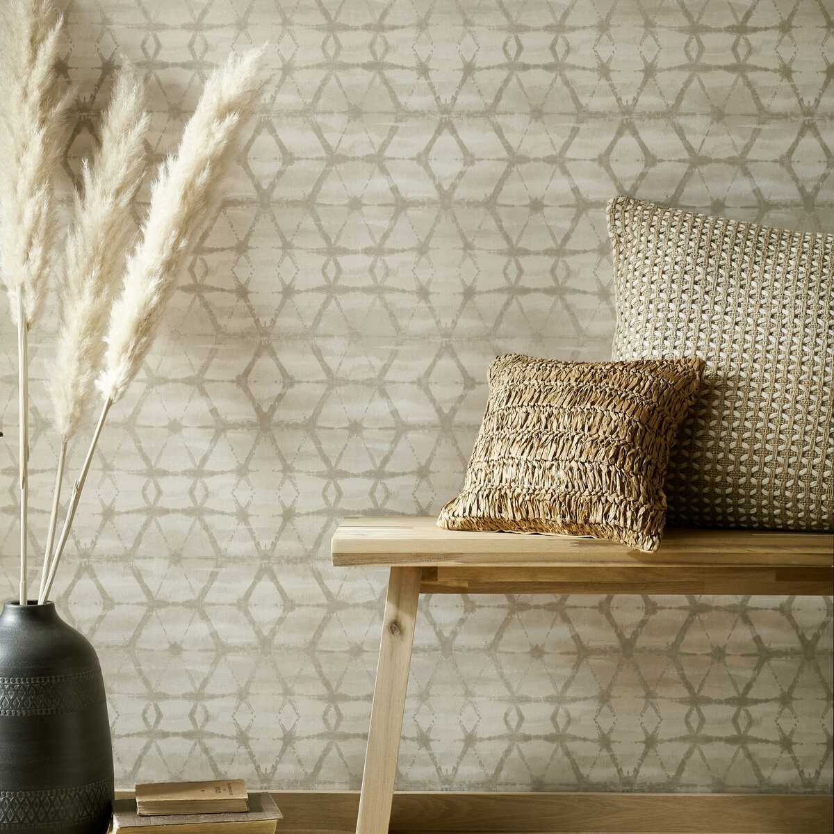 Mineral Butter Cream Luxury Geometric Wallpaper