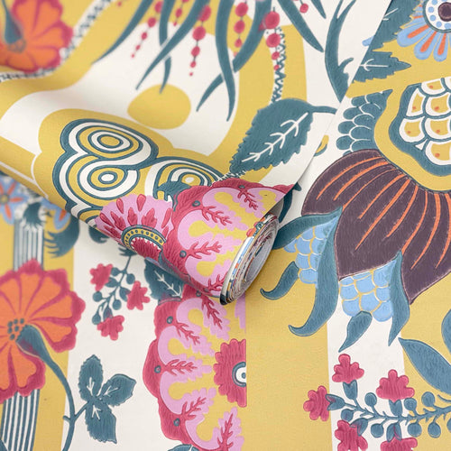 V&A Pineapple Garden - Yellow Wallpaper