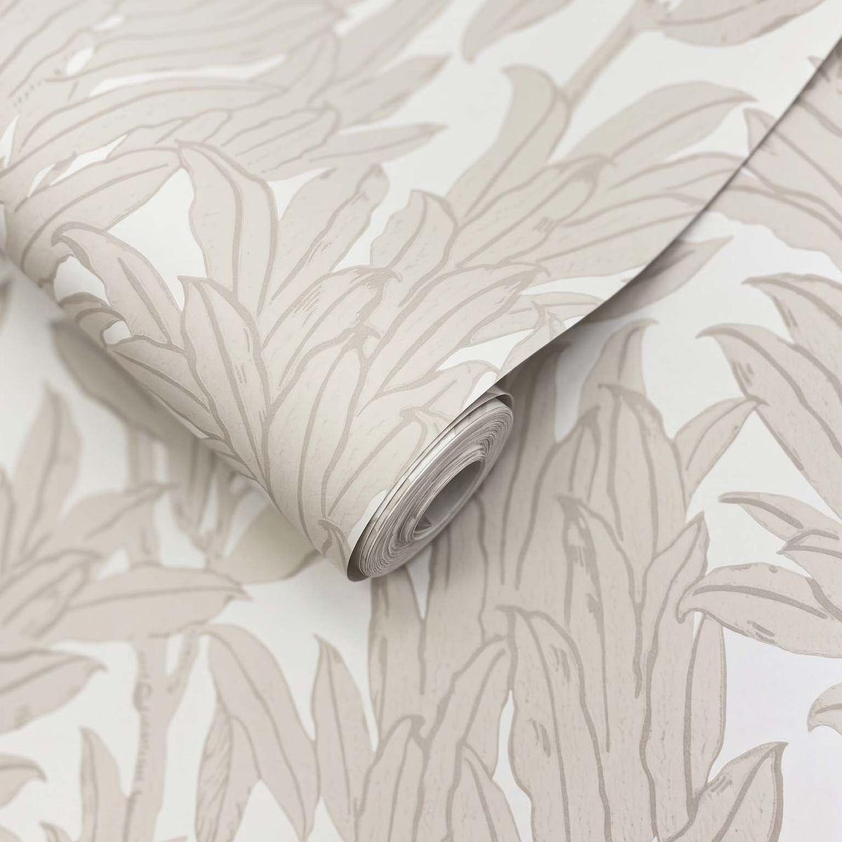V&A Laurel Leaf - Natural Wallpaper