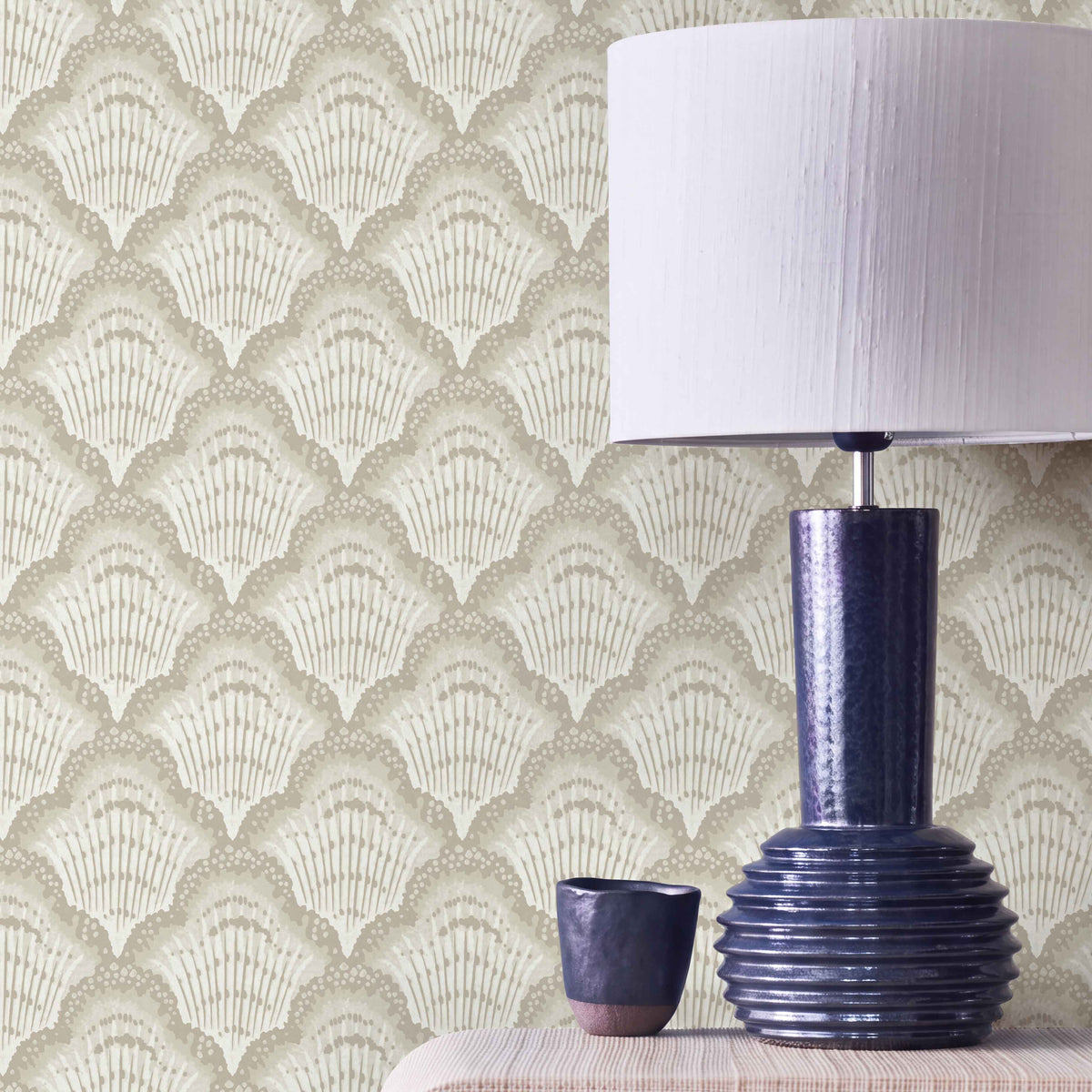 V&A Calico Shell - Ivory Wallpaper