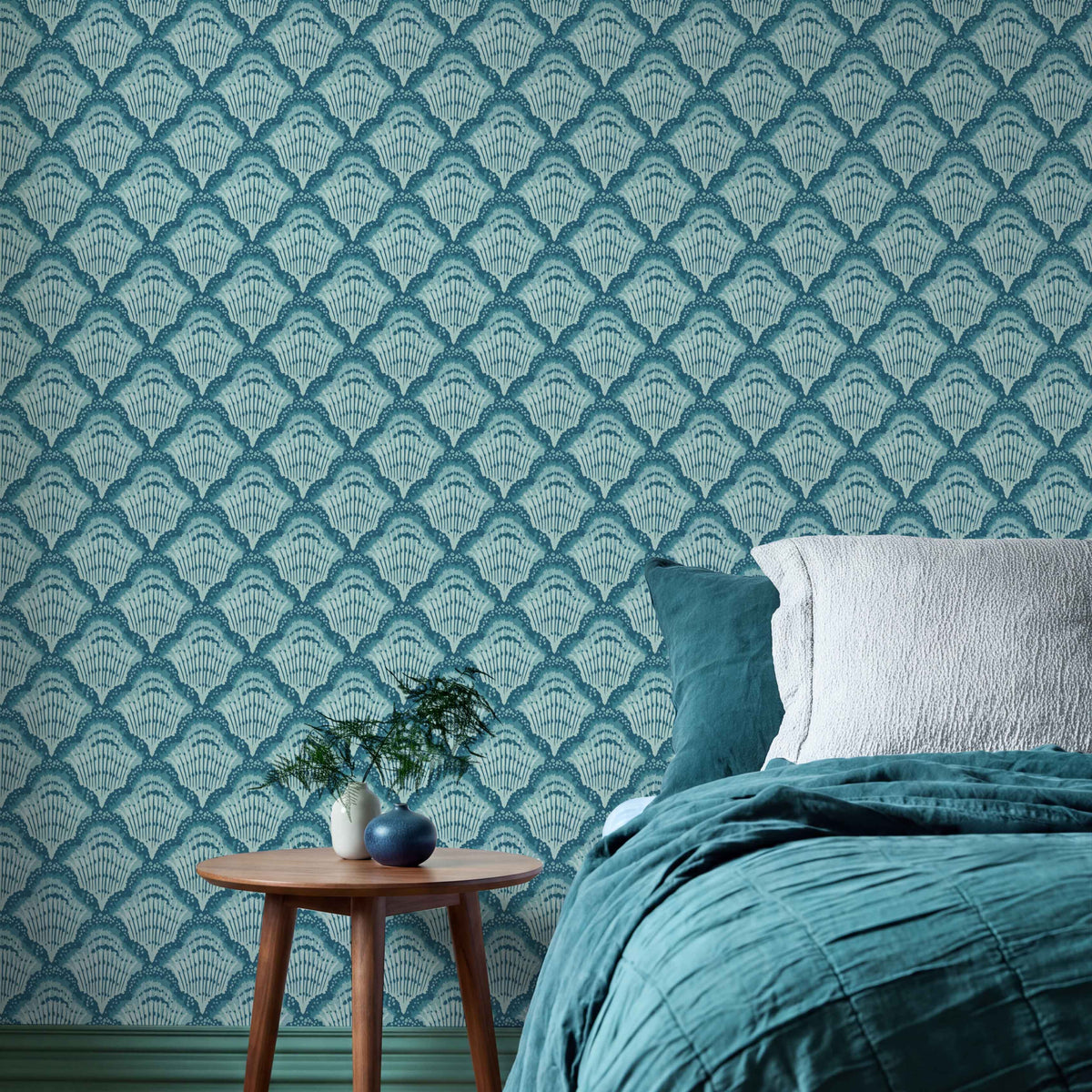V&A Calico Shell - Aqua Wallpaper