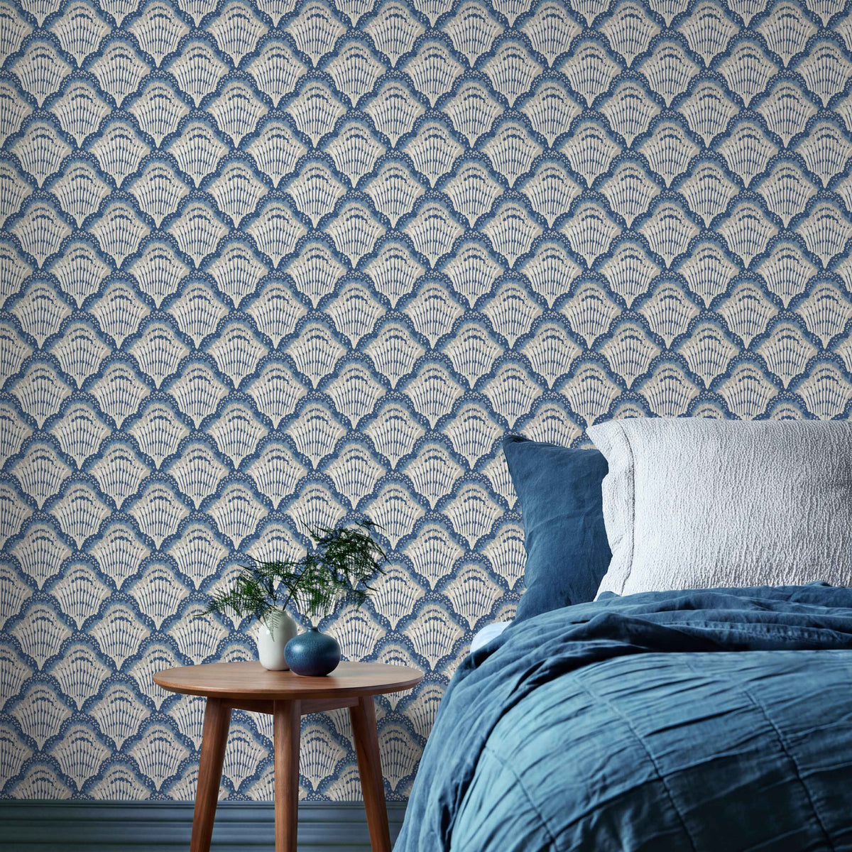 V&A Calico Shell - Colbalt Blue Wallpaper